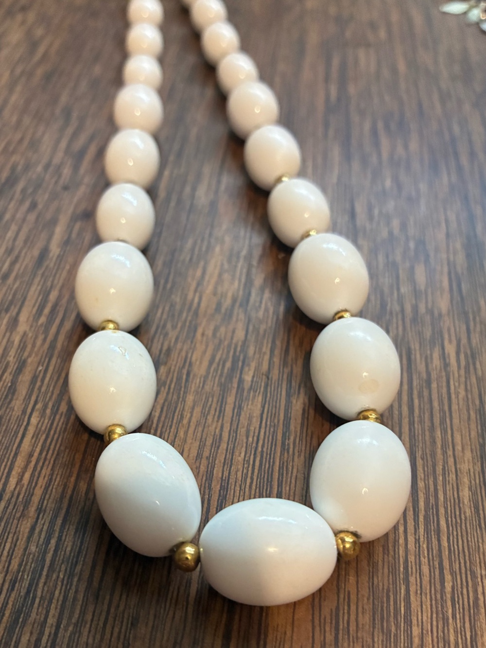 Vintage Monet Necklace Graduated White Beads